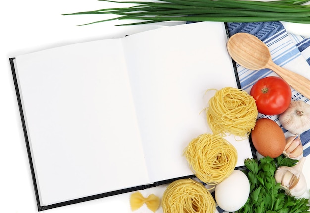 Кухонный стол с рецептами